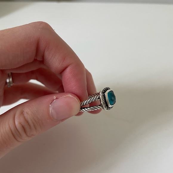 David Yurman Petite Albion Ring with Blue Topaz and Pavé Diamonds, size 6 - Picture 4 of 5